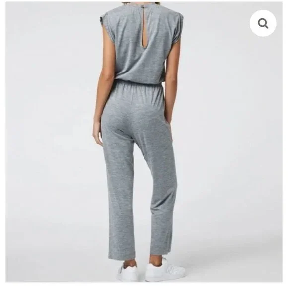 NWT Vuori Large Lux Crew Jumpsuit Short Sleeve Pockets Mallorca Gray MSRP$138 - Picture 7 of 16